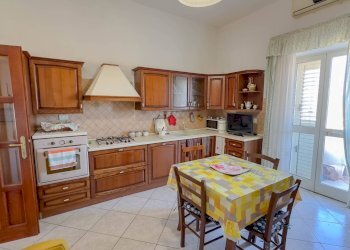 Foto 1 - Trilocale Via Nazionale
 
22, Oliena - foto 1