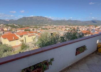 Foto 5 - Trilocale Via Nazionale
 
22, Oliena - foto 5