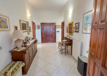 Foto 9 - Trilocale Via Nazionale
 
22, Oliena - foto 9