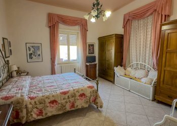 Foto 13 - Trilocale Via Nazionale
 
22, Oliena - foto 13