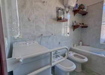 Foto 19 - Trilocale Via Nazionale
 
22, Oliena - foto 19