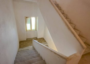 Foto 22 - Trilocale Via Nazionale
 
22, Oliena - foto 22