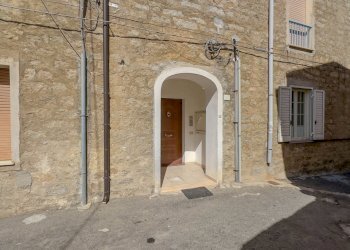 Foto 23 - Trilocale Via Nazionale
 
22, Oliena - foto 23