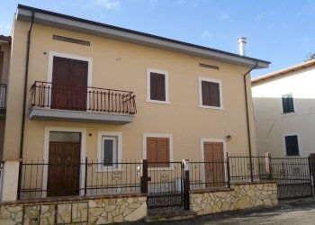 Foto 2 - Casa indipendente Via Roma
 
snc, Prata d'Ansidonia - foto 2