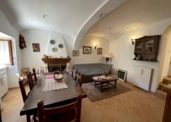 Foto 3 - Casa indipendente Via Ospedale
 
4, Ofena - foto 3