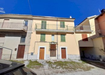 Foto 1 - Casa indipendente Largo Capolitto
 
snc, Tornimparte - foto 1