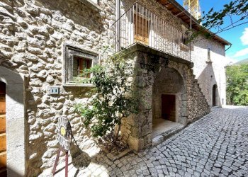 Foto 1 - Casa indipendente Via Degli Archi
 
13, Santo Stefano di Sessanio - foto 1