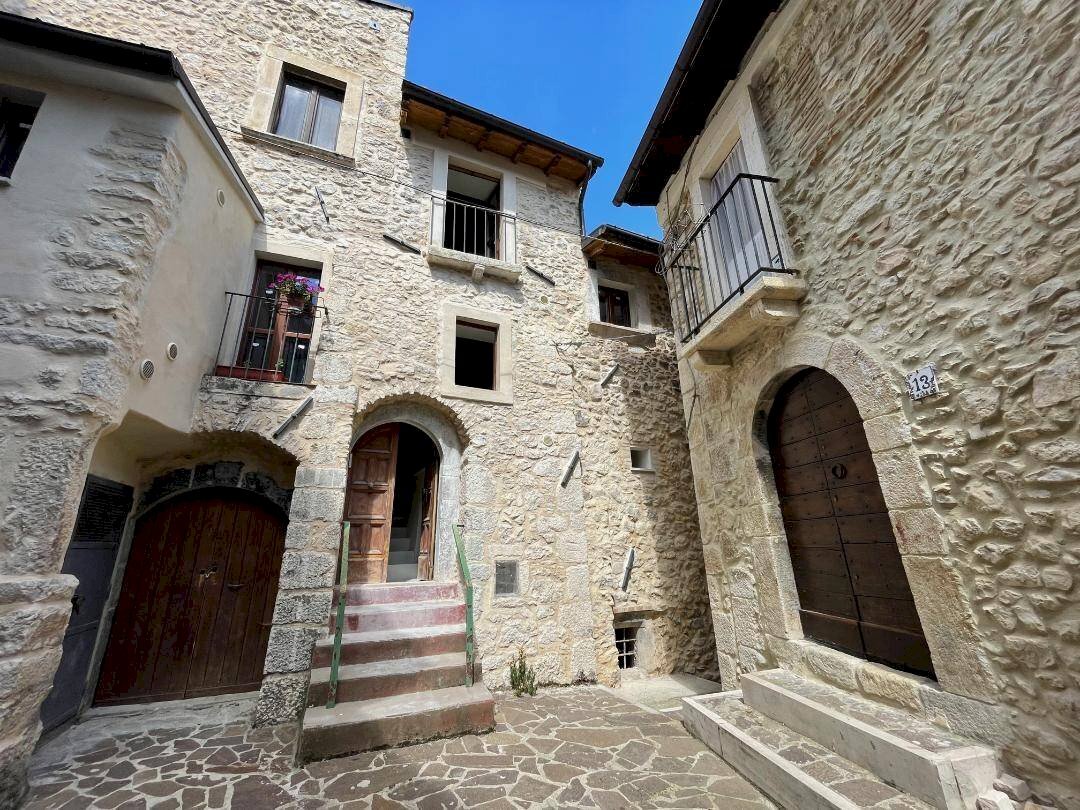 Foto 1 - Independent house Via Discesa del Colle
 
snc, Fontecchio - photo 1