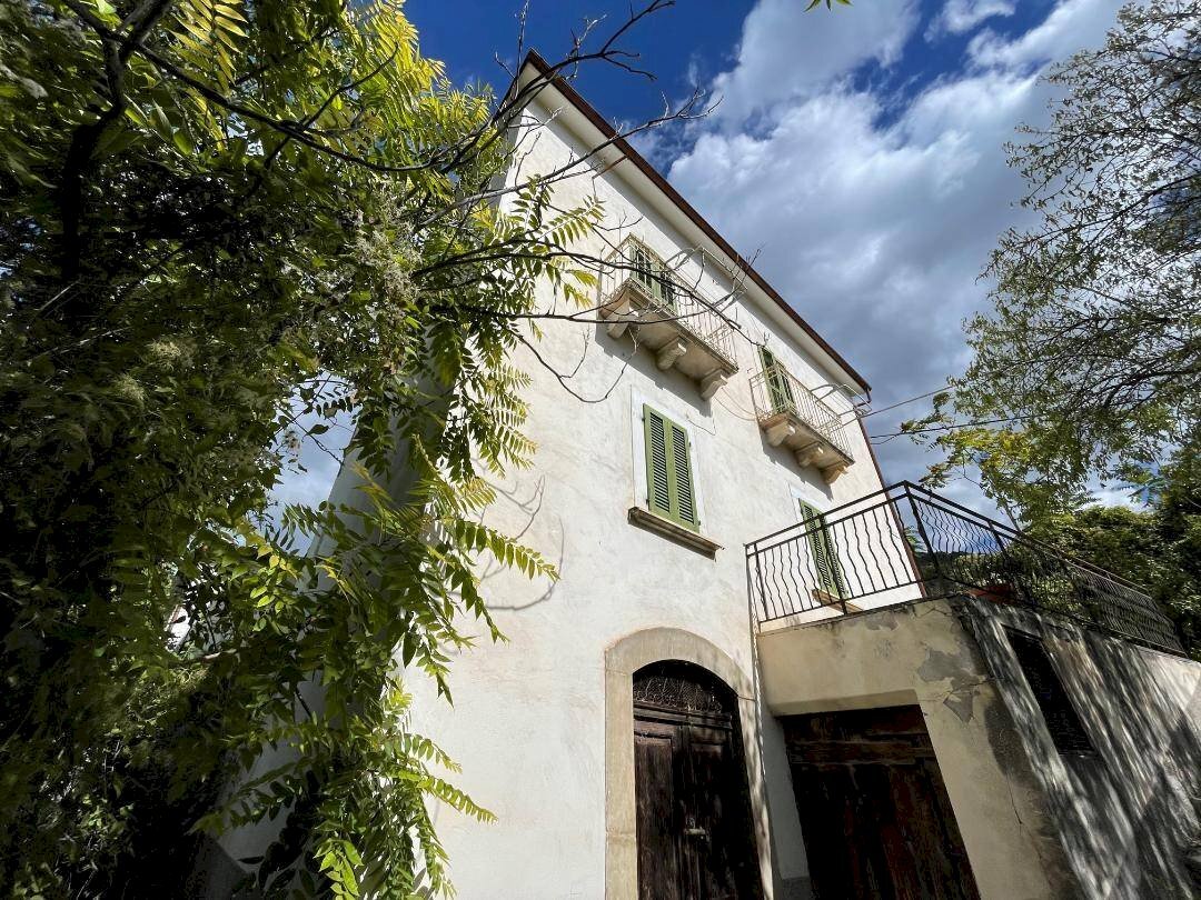Foto 1 - Casa semi indipendente Via dei Cappuccini
 
4, Ofena - foto 1