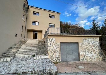 Foto 1 - Casa indipendente Via Fagnano
 
snc, Fagnano Alto - foto 1