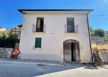 Foto 2 - Casa semi indipendente Via Roma
 
39, Prata d'Ansidonia - foto 2