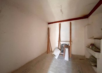 Foto 7 - Casa semi indipendente Via Roma
 
39, Prata d'Ansidonia - foto 7