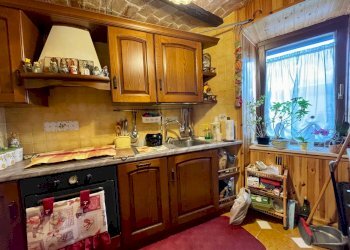 Foto 12 - Casa indipendente Via della Chiesa
 
33, Fagnano Alto - foto 12