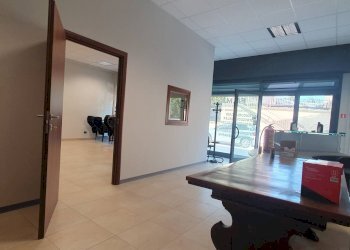 Foto 2 - Commercial Premises Via Ugo Piccinini
14, L'Aquila - photo 2