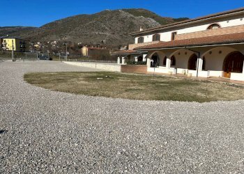 Foto 2 - Commercial Premises Via Edoardo de Filippo
snv, L'Aquila - photo 2