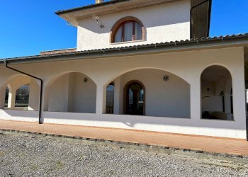 Foto 1 - Commercial Premises Via Edoardo de Filippo
snv, L'Aquila - photo 1