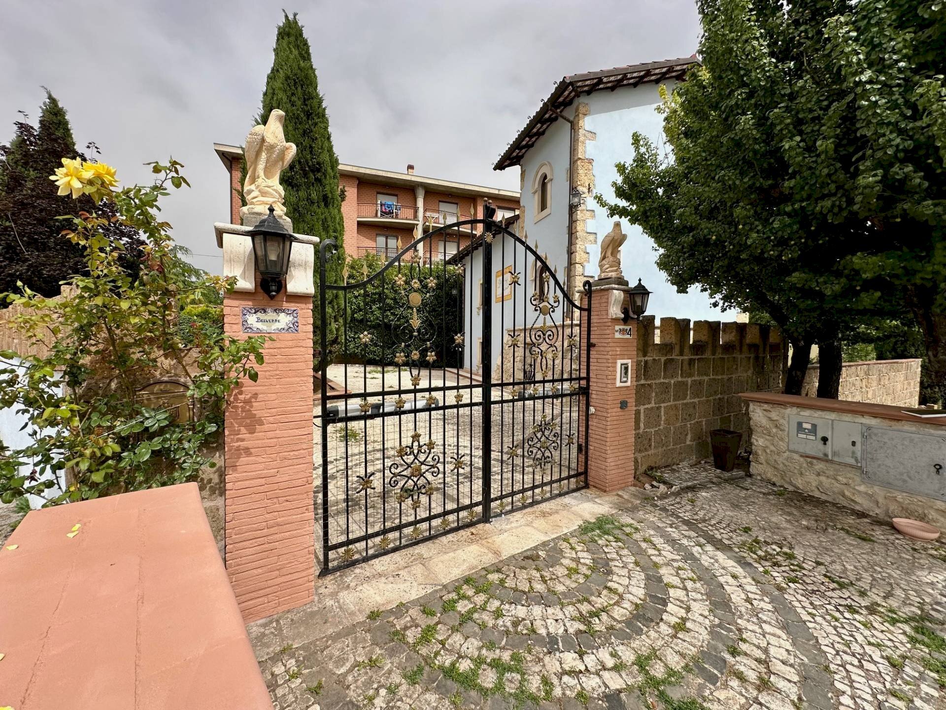 Foto 1 - Villa Via Valle d'Aosta
 
4, L'Aquila - foto 1