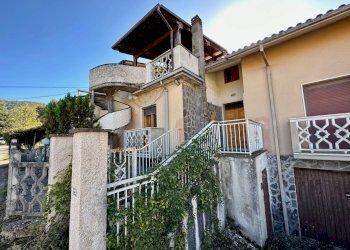 Foto 2 - Casa semi indipendente Via della Rimembranza
 
3, Tione degli Abruzzi - foto 2
