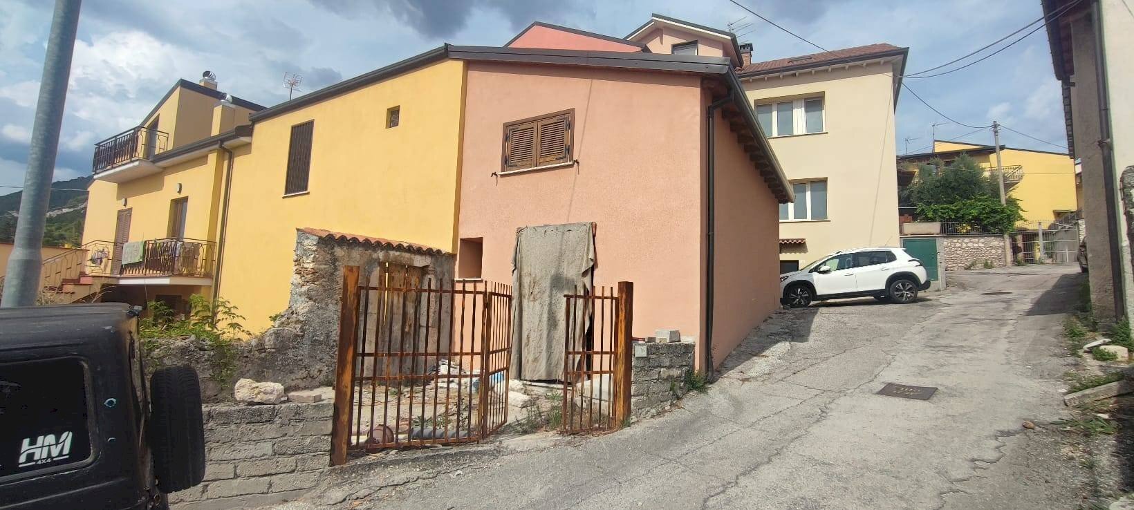 Foto 1 - Rustico Via Santa Maria
 
53, Pizzoli - foto 1