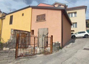 Foto 1 - Rustico Via Santa Maria
 
53, Pizzoli - foto 1