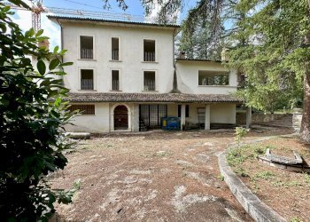 Foto 1 - Villa Via Colle Cavallari
 
5, Pizzoli - foto 1