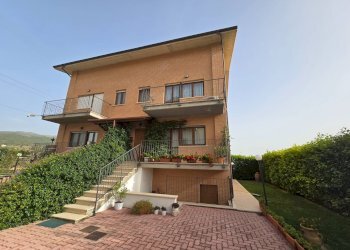 Foto 1 - Casa semi indipendente Via Onna
 
58, L'Aquila - foto 1