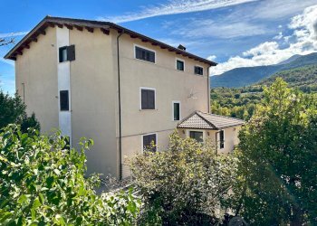 Foto 2 - Casa semi indipendente Via Fuori Porta Napoli
 
snc, L'Aquila - foto 2