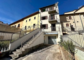 Foto 1 - Independent house Via Peschione
 
10, Caporciano - photo 1