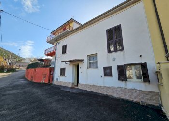 Foto 11 - Casa indipendente Via delle Aie
 
31, L'Aquila - foto 11