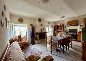 Foto 3 - Independent house Via Arco Aruccia
 
snc, L'Aquila - photo 3