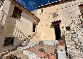 Foto 1 - Independent house Via Fonte San Salvatore
 
snc, L'Aquila - photo 1