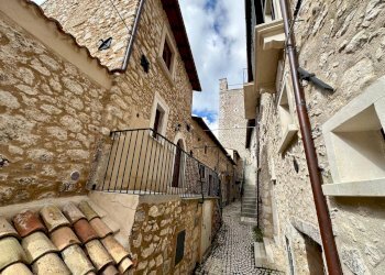 Foto 22 - Independent house Rione Ricetto
 
28, Castel del Monte - photo 22