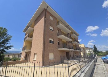 Foto 1 - Trilocale Via Giovanni Pascoli
 
36, L'Aquila - foto 1