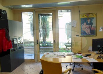 Foto 5 - Locale Commerciale via nazionale delle puglie, Sirignano - foto 5