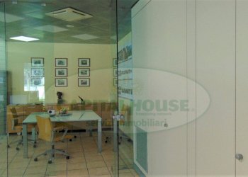 Foto 8 - Locale Commerciale via nazionale delle puglie, Sirignano - foto 8