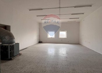 Stanza vuota - Locale Commerciale Via Roma
 
167, Ragusa - foto 11