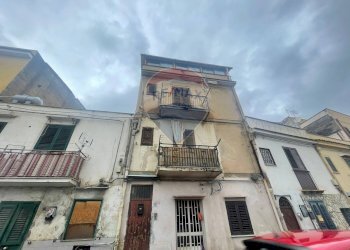 Edificio all\'aperto - Semi-detached house Via Umberto Maddalena
68, Palermo - photo 1