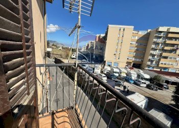 Balcone - Semi-detached house Via Umberto Maddalena
68, Palermo - photo 8
