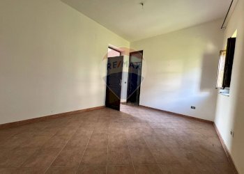 Stanza vuota - Semi-detached house Via Umberto Maddalena
68, Palermo - photo 13