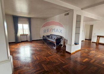 Salone - Appartamento Via Emilia
 
11, Palermo - foto 5