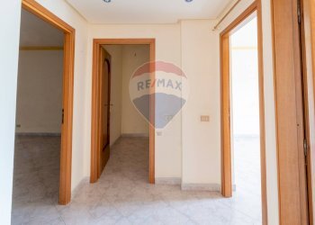 Hall / corridoio - Apartment VIA ALTOFONTE
 
190, Monreale - photo 28