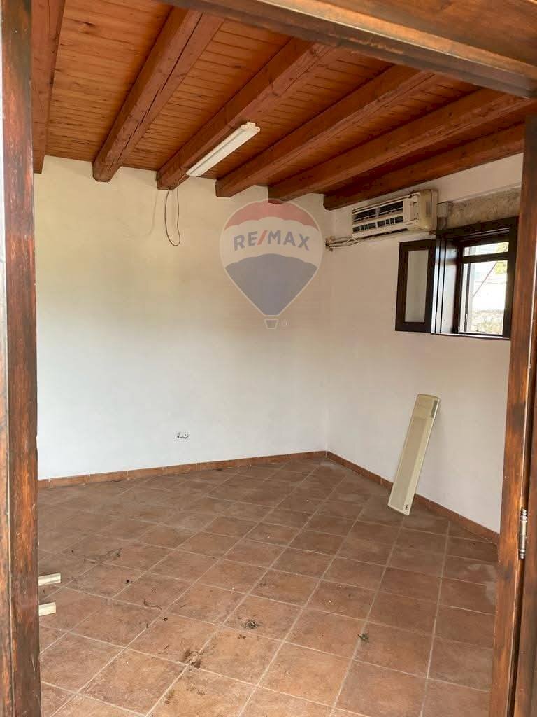 Stanza vuota - Commercial Premises Via Angelo Morello
 
snc, Carini - photo 2