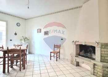 Sala da pranzo - Appartamento VIA FRANCESCO LO GRECO
 
43, Belmonte Mezzagno - foto 1