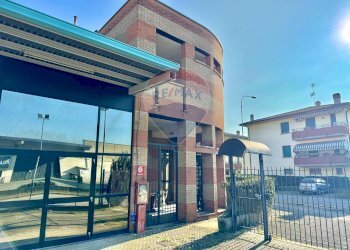 Edificio all\'aperto - Office Via Ernesto Spallanzani
3, Reggio nell'Emilia - photo 19