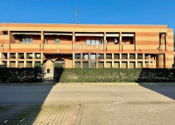Edificio all\'aperto - Office Via Ernesto Spallanzani
3, Reggio nell'Emilia - photo 31