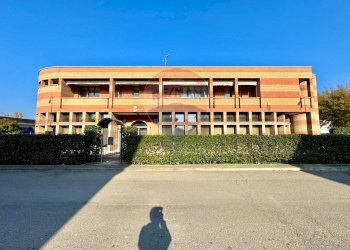 Edificio all\'aperto - Office Via Ernesto Spallanzani
3, Reggio nell'Emilia - photo 32
