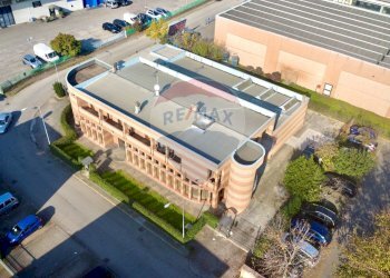 Edificio all\'aperto - Office Via Ernesto Spallanzani
3, Reggio nell'Emilia - photo 34