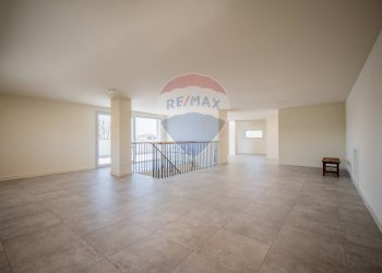 Stanza vuota - Stabile - Palazzo Via Cavour
 
80, Cavezzo - foto 25