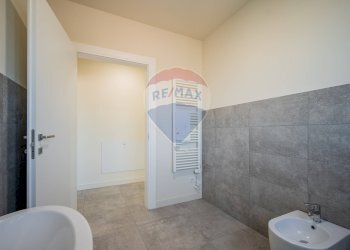 Bagno - Stabile - Palazzo Via Cavour
 
80, Cavezzo - foto 28