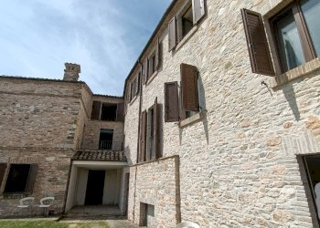Foto 1 - Casa indipendente Località Chigiano, San Severino Marche - foto 1
